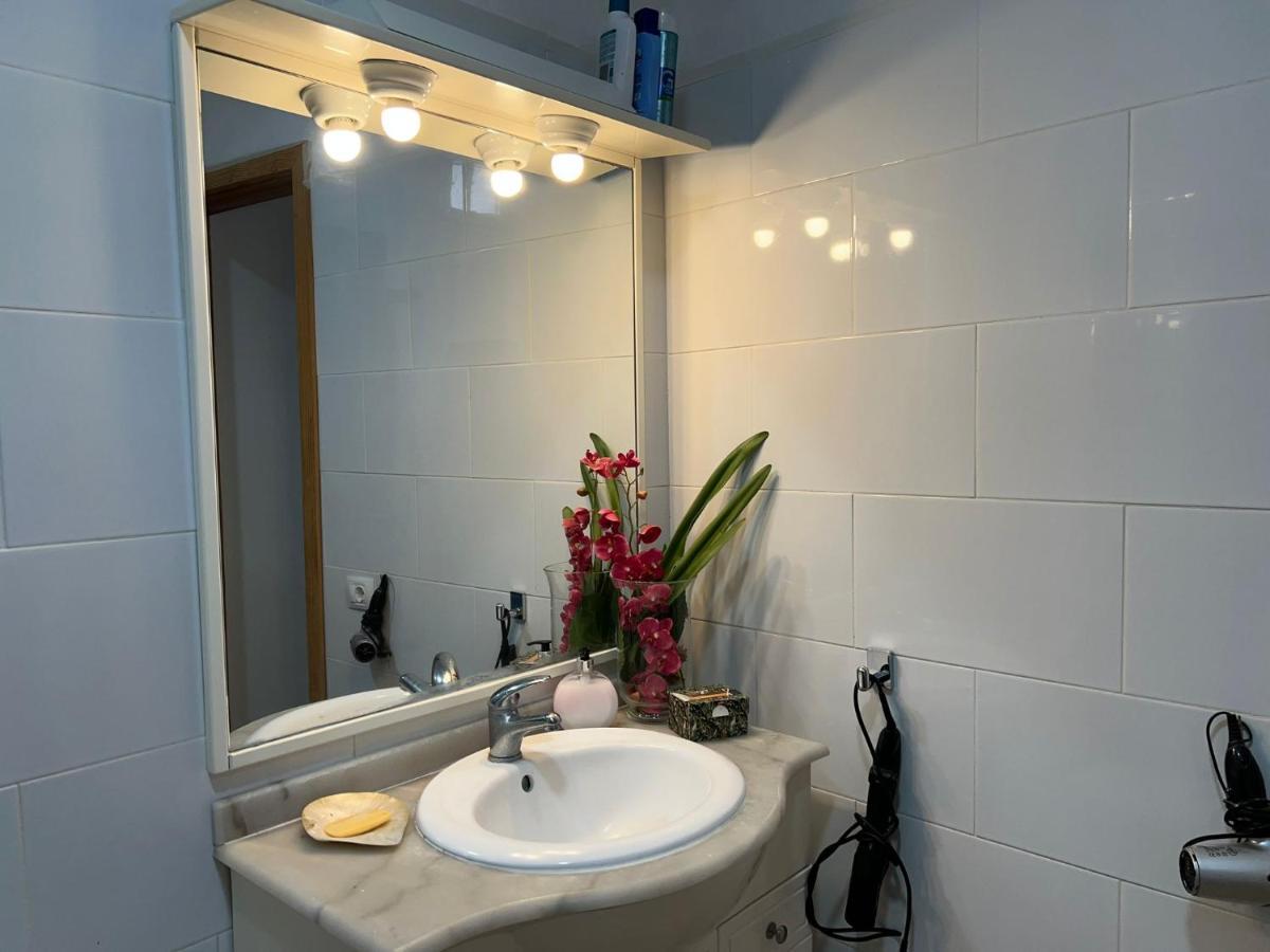 Alquiler De Con Baño Compartido, Buen Wifi!