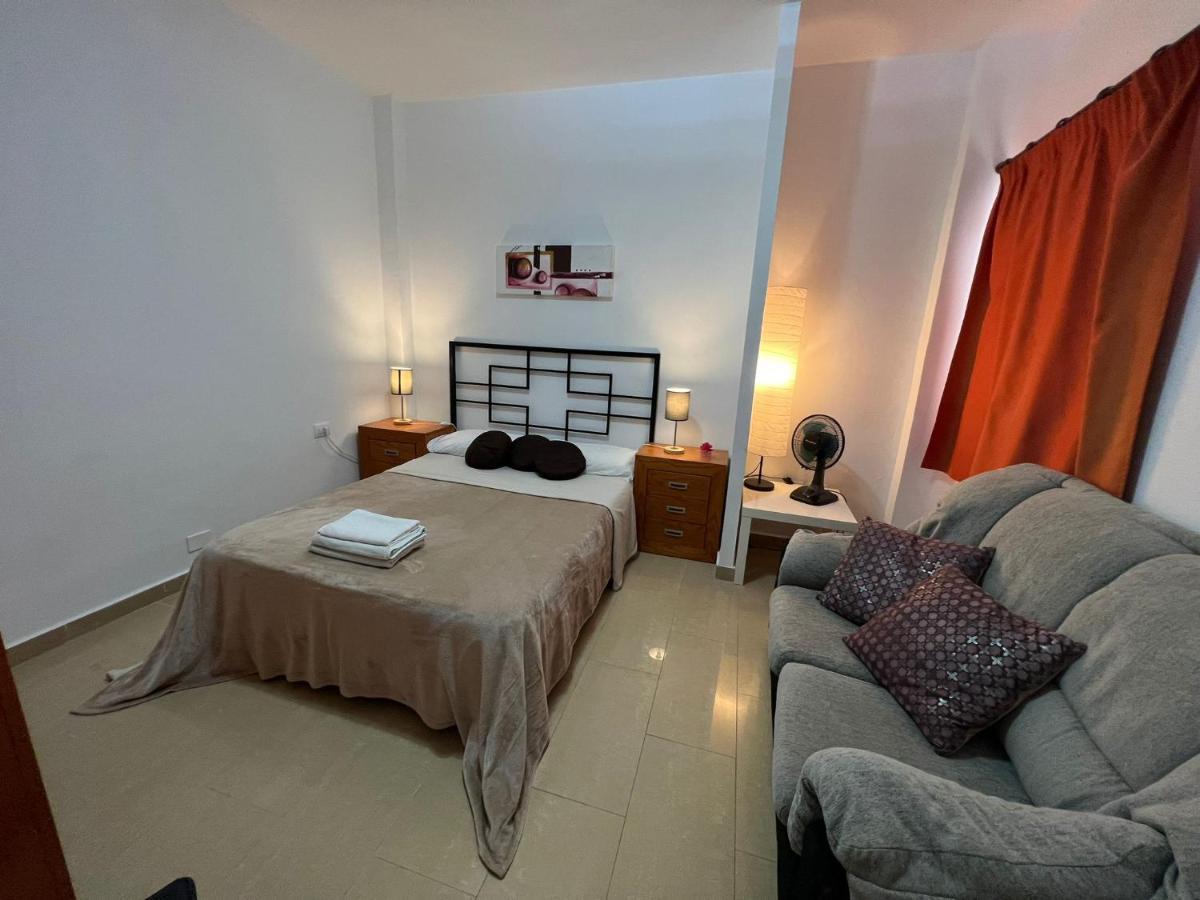 Alcamar Privada Con Bano Compartido Cerca Al Mar! *